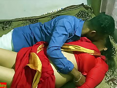 Indian hot Milf Aunty Merry Christmas day sex with dish boy ! Indian Xmas sex with red saree