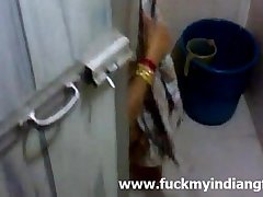 Sexy indian wife shower video - fuckmyindiangf.com