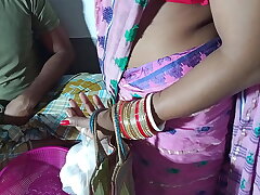 अंडे बेचने वाले ने घर में अकेली भाभी की जबरदस्ती चुदाई की XXX Bhabhi Sex